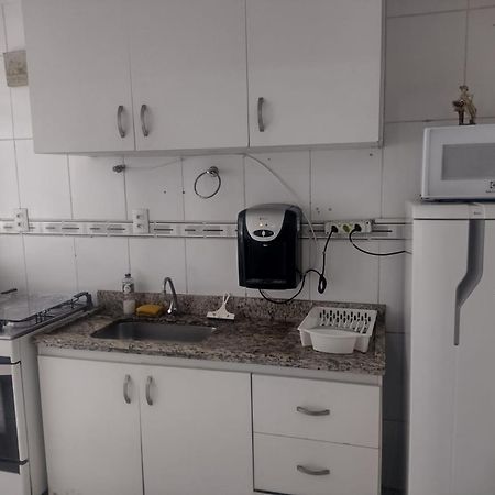 Apartamento Vento E Mar - 2 Quartos Com Sacada Na Quadra Da Praia Do Gonzaga Santos  Exteriér fotografie
