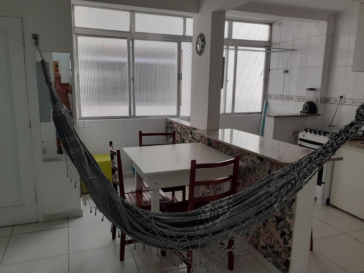 Apartamento Vento E Mar - 2 Quartos Com Sacada Na Quadra Da Praia Do Gonzaga Santos  Exteriér fotografie