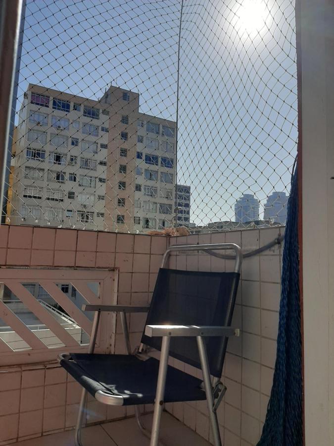 Apartamento Vento E Mar - 2 Quartos Com Sacada Na Quadra Da Praia Do Gonzaga Santos  Exteriér fotografie