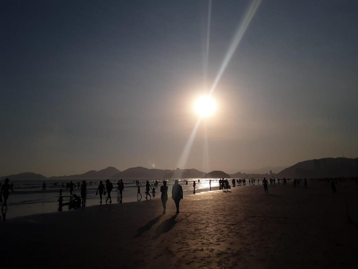 Apartamento Vento E Mar - 2 Quartos Com Sacada Na Quadra Da Praia Do Gonzaga Santos  Exteriér fotografie
